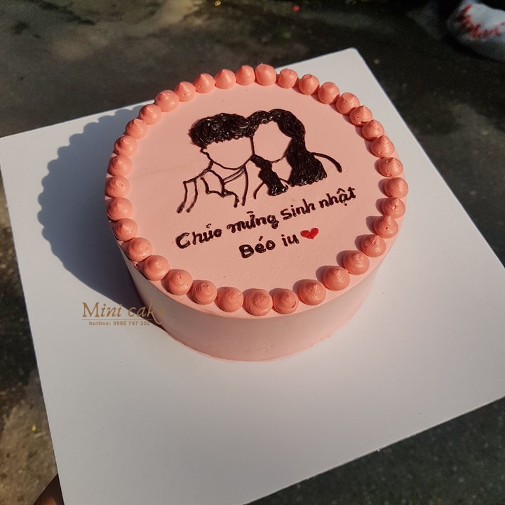 Bánh sinh nhật tròn vẽ cặp đôi