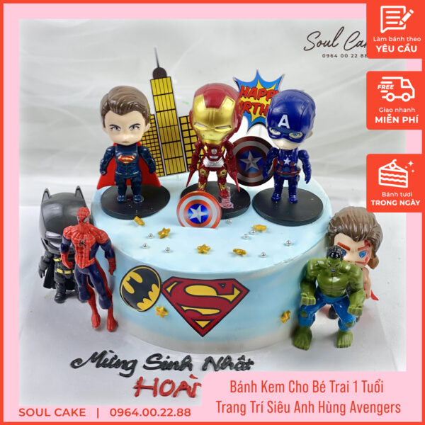 Bánh kem cho bé trai 1 tuổi trang trí siêu anh hùng Avengers