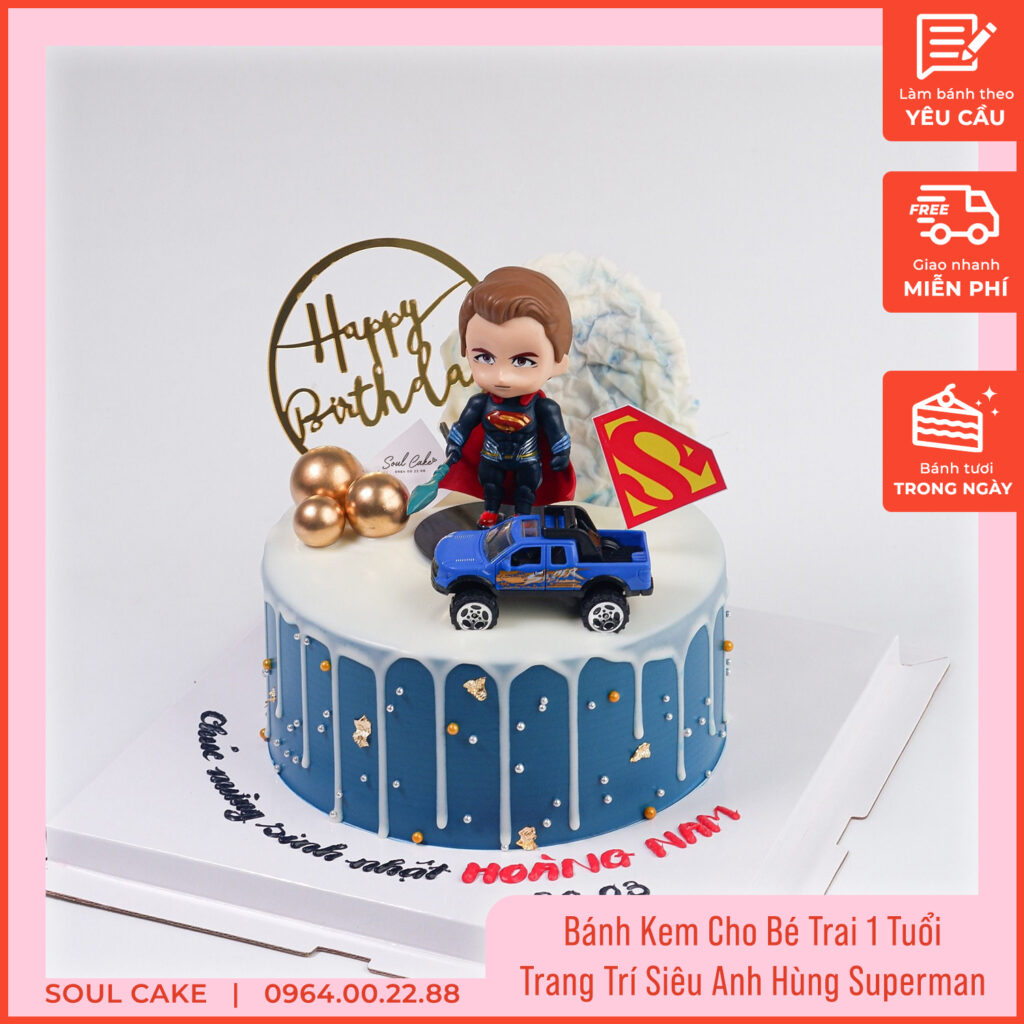 Bánh kem cho bé trai 1 tuổi trang trí siêu anh hùng Superman