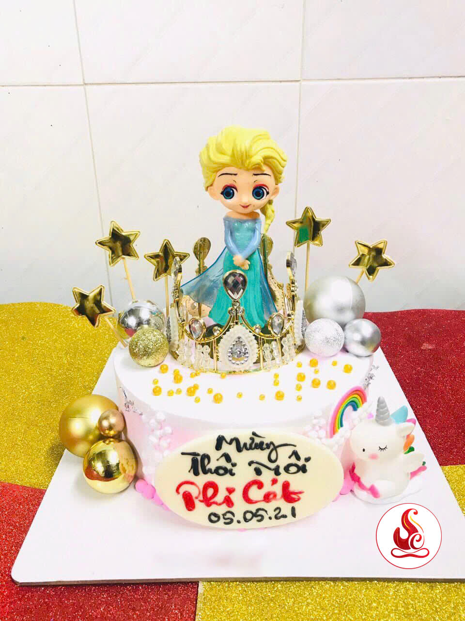 Mẫu bánh sinh nhật công chúa elsa